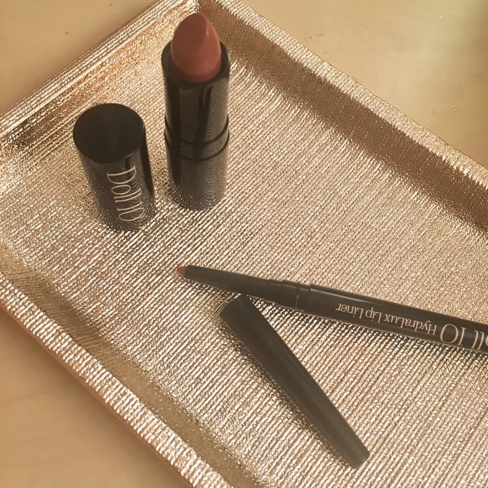 Doll 10 Lipstick and Liner